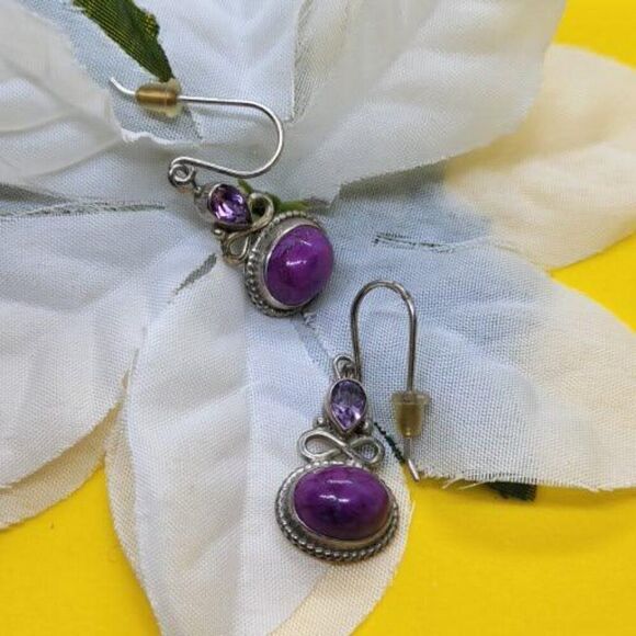 Vintage, Amethyst, Stamped Napal .925 Sterling Silver, 1.2 dwt - Picture 3 of 6